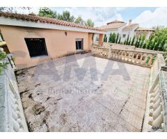 Chalet en Venta en La Albericia, Valencia