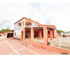Chalet en Venta en Alzira, Valencia