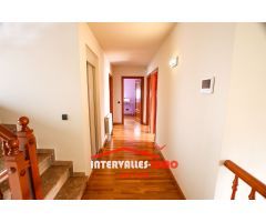 Chalet en Venta en Palau-Solitá i Plegamans, Barcelona