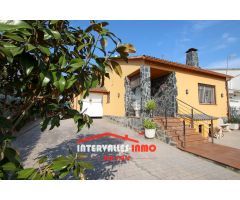 Chalet en Venta en Palau-Solitá i Plegamans, Barcelona