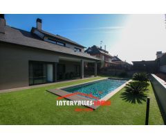 Chalet en Venta en Palau-Solitá i Plegamans, Barcelona