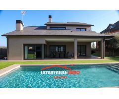 Chalet en Venta en Palau-Solitá i Plegamans, Barcelona