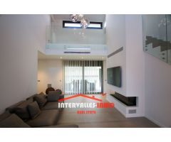 Chalet en Venta en Palau-Solitá i Plegamans, Barcelona