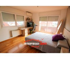 Chalet en Venta en Palau-Solitá i Plegamans, Barcelona