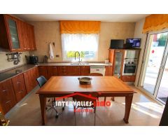 Chalet en Venta en Palau-Solitá i Plegamans, Barcelona