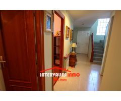 Chalet en Venta en Palau-Solitá i Plegamans, Barcelona