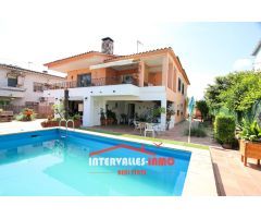 Chalet en Venta en Palau-Solitá i Plegamans, Barcelona