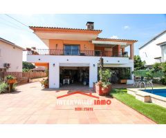 Chalet en Venta en Palau-Solitá i Plegamans, Barcelona