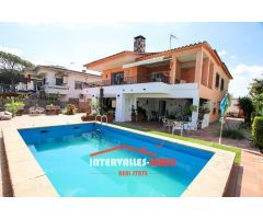 Chalet en Venta en Palau-Solitá i Plegamans, Barcelona