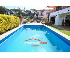 Chalet en Venta en Palau-Solitá i Plegamans, Barcelona