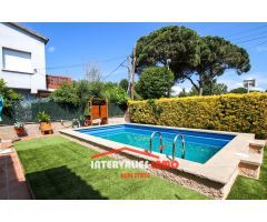 Chalet en Venta en Palau-Solitá i Plegamans, Barcelona