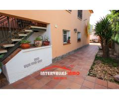 Chalet en Venta en Palau-Solitá i Plegamans, Barcelona