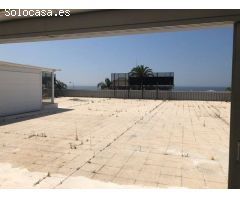 se alquila nave industrial en poligono la ermita