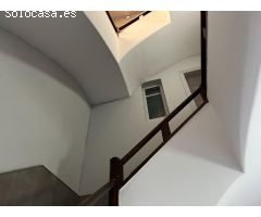CASA JUNTO MERCAT DE SANT ANTONI
