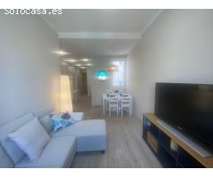 EXCELENTE PISO TODO REFORMADO AL LADO DE SAGRADA FAMILIA
