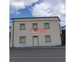SE VENDE CASA CON TERRENO CERCA DEL SAGRADO CORAZÓN
