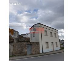 SE VENDE CASA CON TERRENO CERCA DEL SAGRADO CORAZÓN