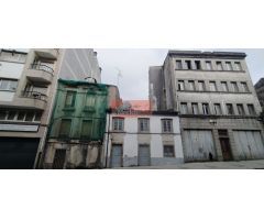 SE VENDE EDIFICIO PARA REFORMAR EN RÚA SANTIAGO