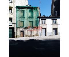 SE VENDE EDIFICIO PARA REFORMAR EN RÚA SANTIAGO