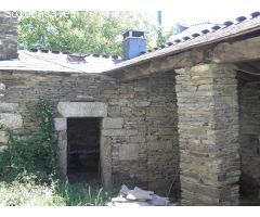 SE VENDE CASA DE PIEDRA SEMI-REFORMADA  CON FINCA CERRADA CERCA DE BÓVEDA