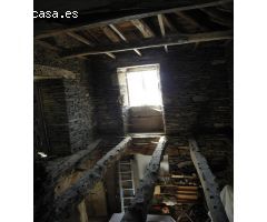 SE VENDE CASA DE PIEDRA SEMI-REFORMADA  CON FINCA CERRADA CERCA DE BÓVEDA