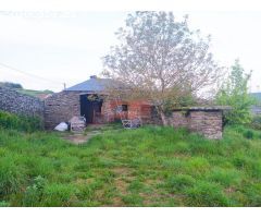 SE VENDE CASA SEMI-REFORMADA EN COESES A 12 KMS DE LUGO.