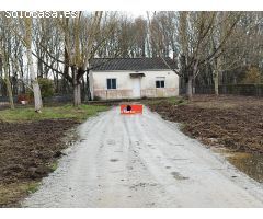 SE VENDE CASA CON FINCA CERRADA EN O CORGO