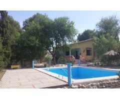 Chalet en venta a un paso de Baena
