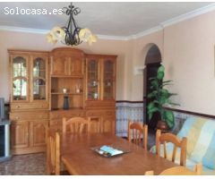 Chalet en venta a un paso de Baena