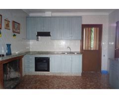 Chalet en venta a un paso de Baena