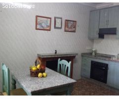 Chalet en venta a un paso de Baena