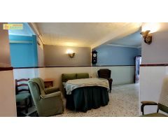 CASA EN VENTA CON COCHERA
