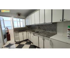 CASA EN VENTA CON COCHERA