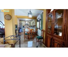 Casa de campo con oliviar en venta