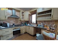 Casa de campo con oliviar en venta