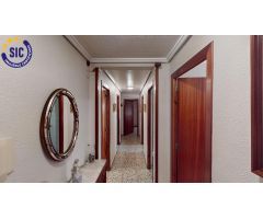 VIVIENDA DE ORIGEN CON BALCON DE 3 HAB, BAÑO Y ASEO AL LADO DE LA FAROLA Y PASEO RIBALTA EN CASTELLO