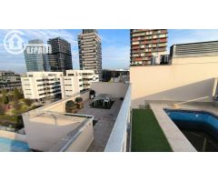 ATICO TRIPLEX CON PISCINA PRIVADA, 2 PLAZAS DE GARAJE Y TRASTERO.