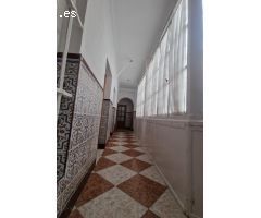PISO DE DOS HABITACIONES EN PLAZA DE LA CATEDRAL