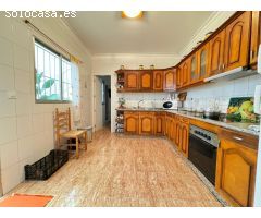 Encantadora Casa en Talavera la Real, Ideal para Tu Familia