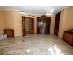Gran piso a un paso del Palacio de Congresos