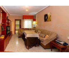 Acogedora Casa en Badajoz, Ideal para Tu Familia
