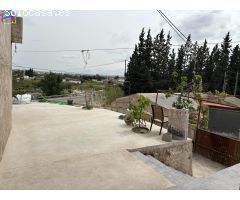 CASA CON ALMACEN EN EL HURTADO