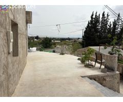 CASA CON ALMACEN EN EL HURTADO