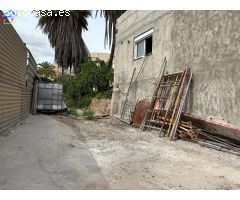 CASA CON ALMACEN EN EL HURTADO