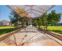 Chalet en Venta en Los Carmonas, Sevilla