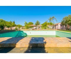 Chalet en Venta en Los Carmonas, Sevilla