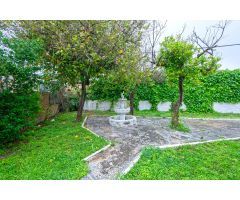 Chalet independiente en venta en Salteras