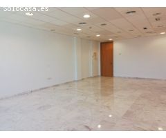 Oficina en el P.I.S.A.