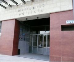 Oficina en el P.I.S.A.