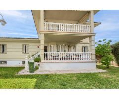 ¡Vive en un chalet independiente en pleno corazón de Gines!
